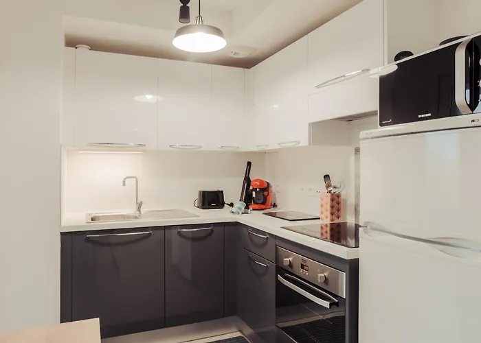 Raphael, T2, Piscine, Proche Centre Saint-Raphaël